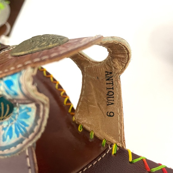 Elite By Corgys Antiqua Hand Tooled Color Sandals Size 9 - Picture 5 of 10